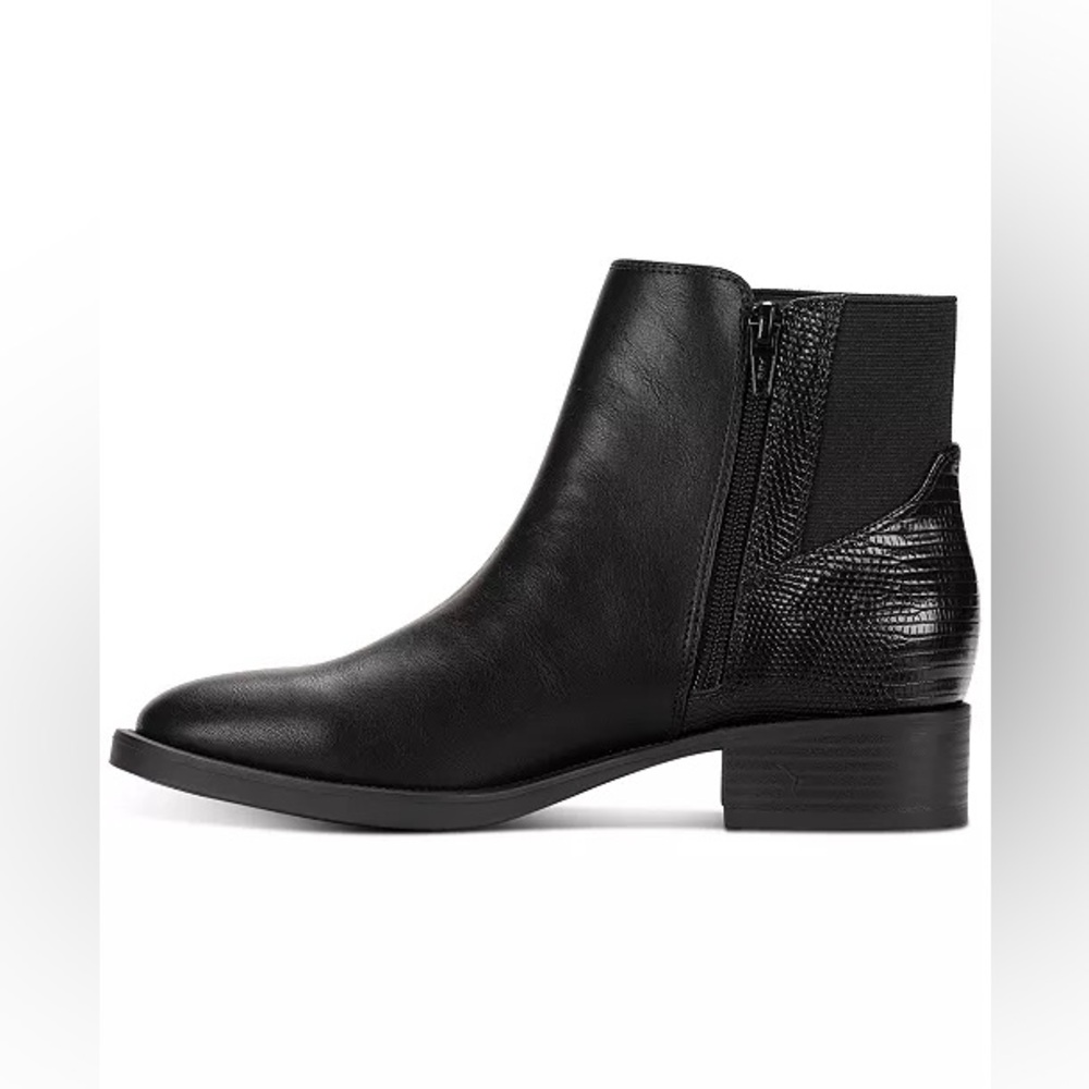 Style & Co
Women's Edwinaa Gore Booties BRAND NEW IN BOX‼️ Size 8M Color Black - Picture 4 of 16